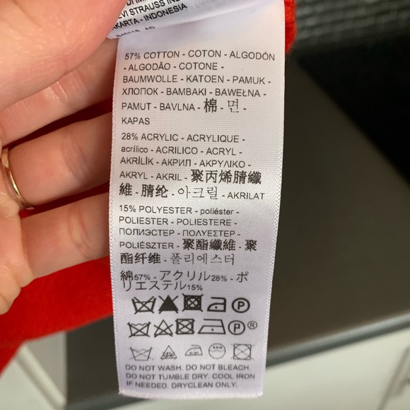 Red Levi sweater - Picture 4 of 4